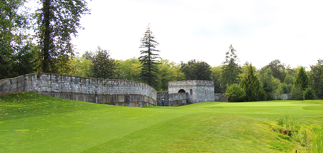 pagoda-ridge-golf-course-review-great-wall-hole-14